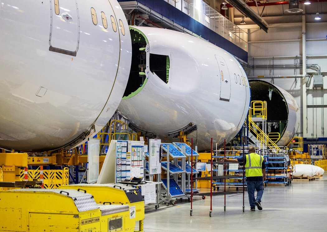 位于南卡罗来纳州北查尔斯顿、生产787梦想客机的波音工厂。巴内特曾提出关于该工厂生产流程的问题。