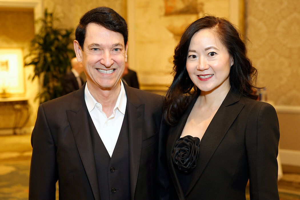1月，洛杉矶，赵安吉与丈夫吉姆·布雷耶出席美国电影学会奖午宴。