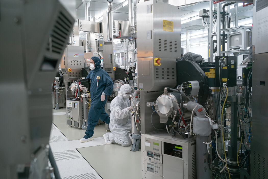 欧司朗高管戴维·莱西表示：“这样一个规模的国家在全球半导体市场上有着如此大的影响，真是相当的不可思议。”