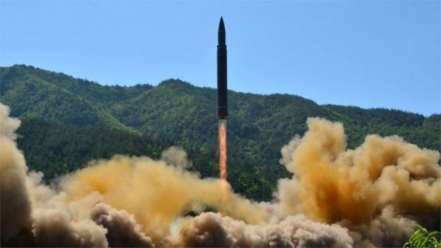   2017年7月，朝鲜宣布首次成功测试洲际导弹。